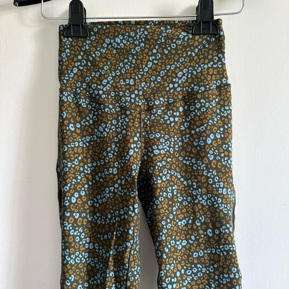 Aerie Offline Green/Blue Floral Mesh Side High Waisted Leggings size Small EUC - Picture 4 of 9